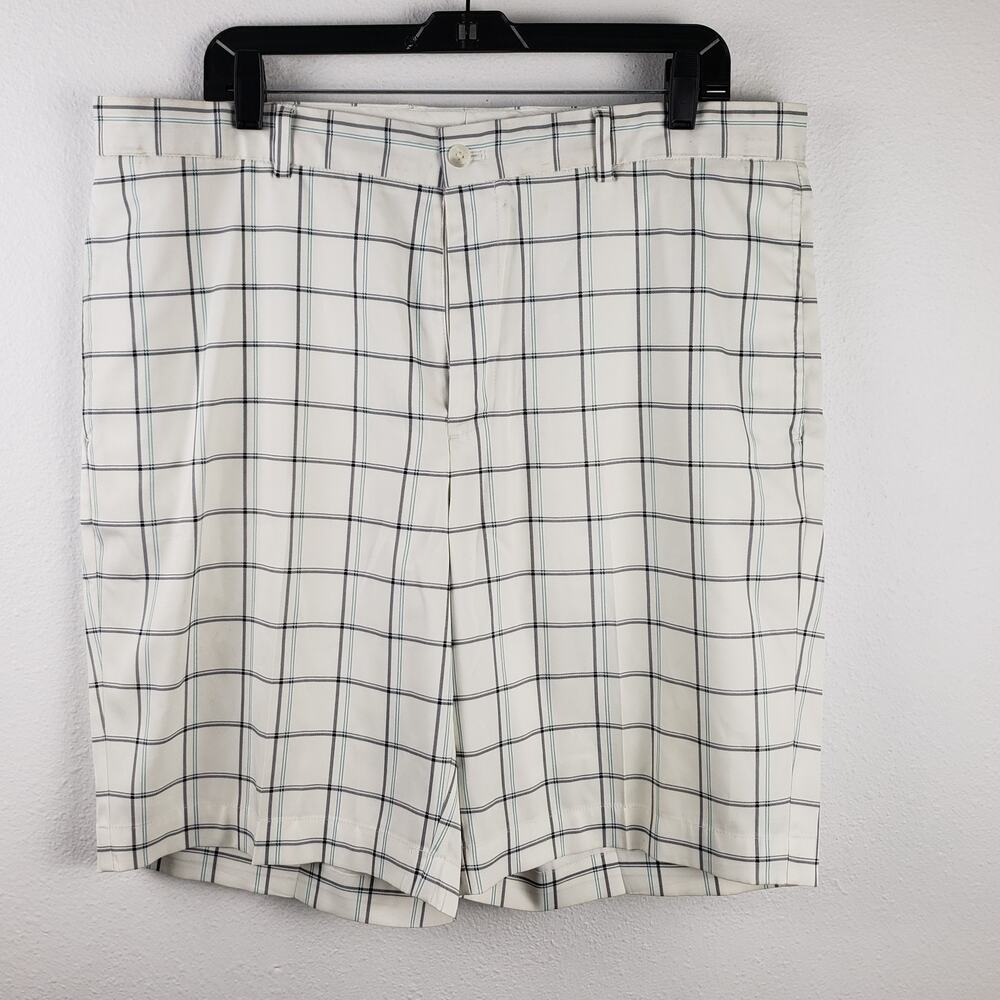 Greg Norman Men's 38 Flat Front Chino Golf Shorts White Blue Windowpane Plaid‎